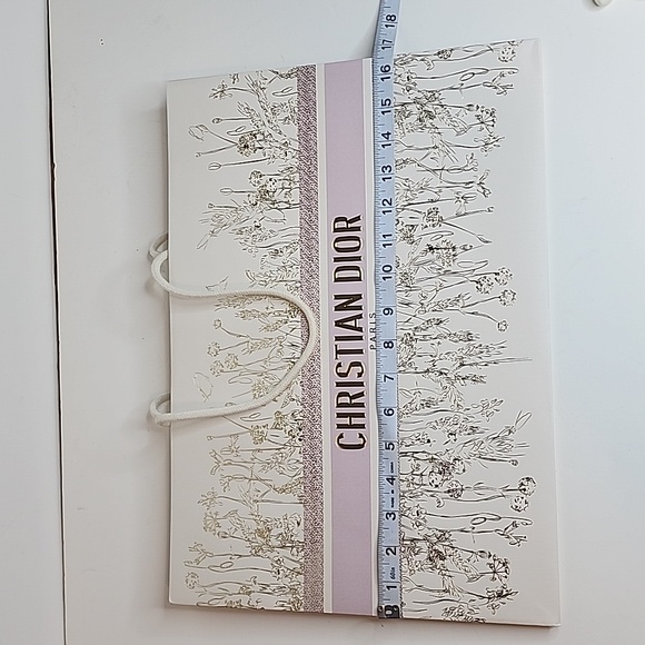 Dior, 2 Prada,Gucci Paper Bags (Bundle) - Picture 5 of 14